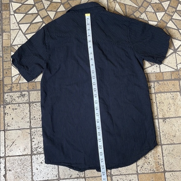 Boy’s Large Shawn White buttoned down shirt - Picture 8 of 10